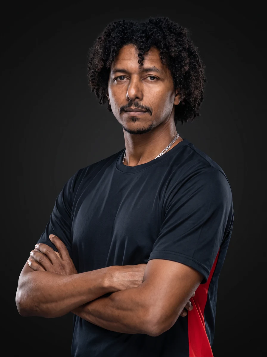 Darryl D Roque portrait
